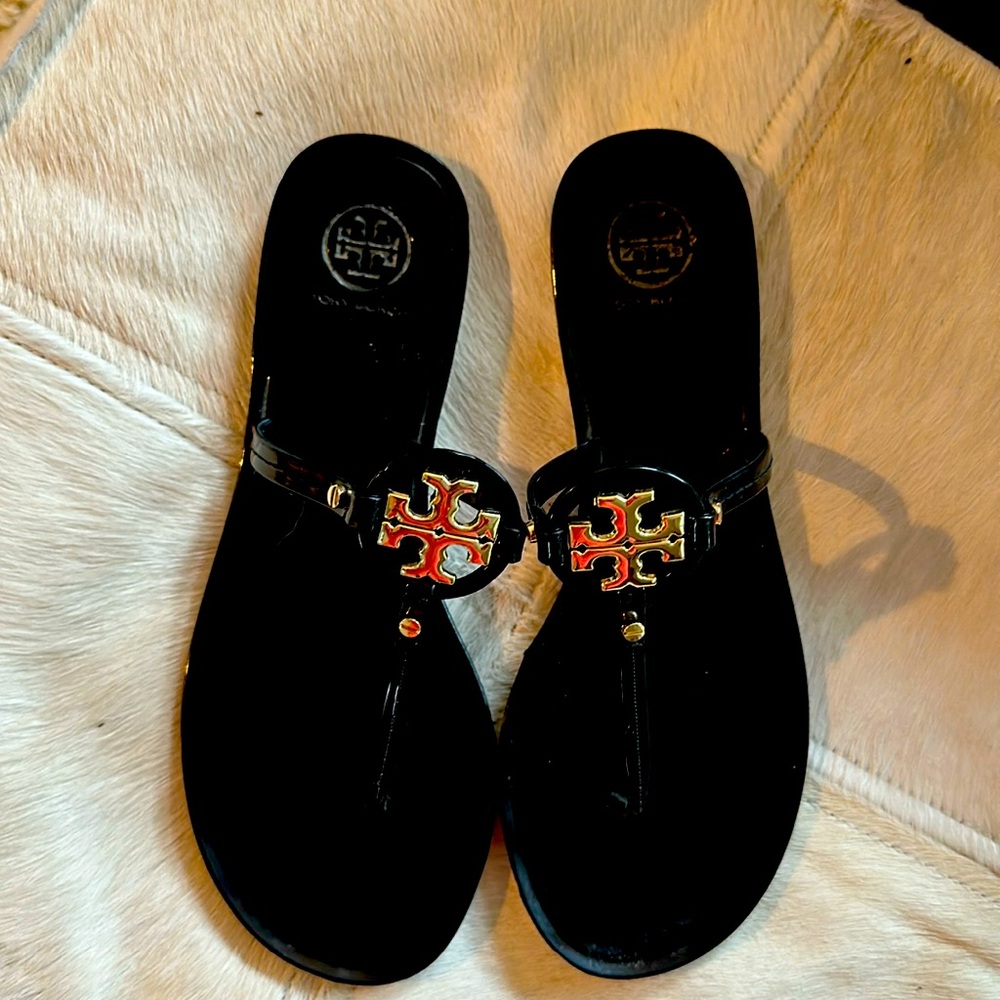 Size 7 Tory Burch black jelly sandals
